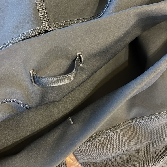 Lululemon athletica women’s leggings in dark grey with breathable bottoms size 6 - Picture 7 of 8